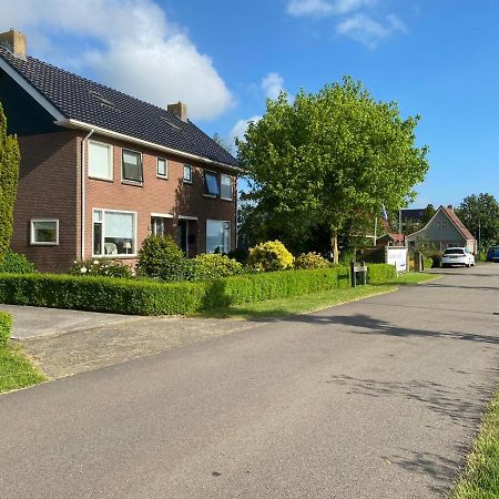 Huis Bij Het Water Met Sloepje Jutrijp Eksteriør bilde