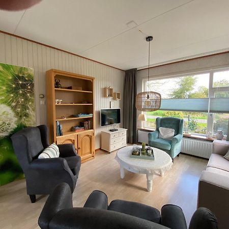 Huis Bij Het Water Met Sloepje Jutrijp Eksteriør bilde