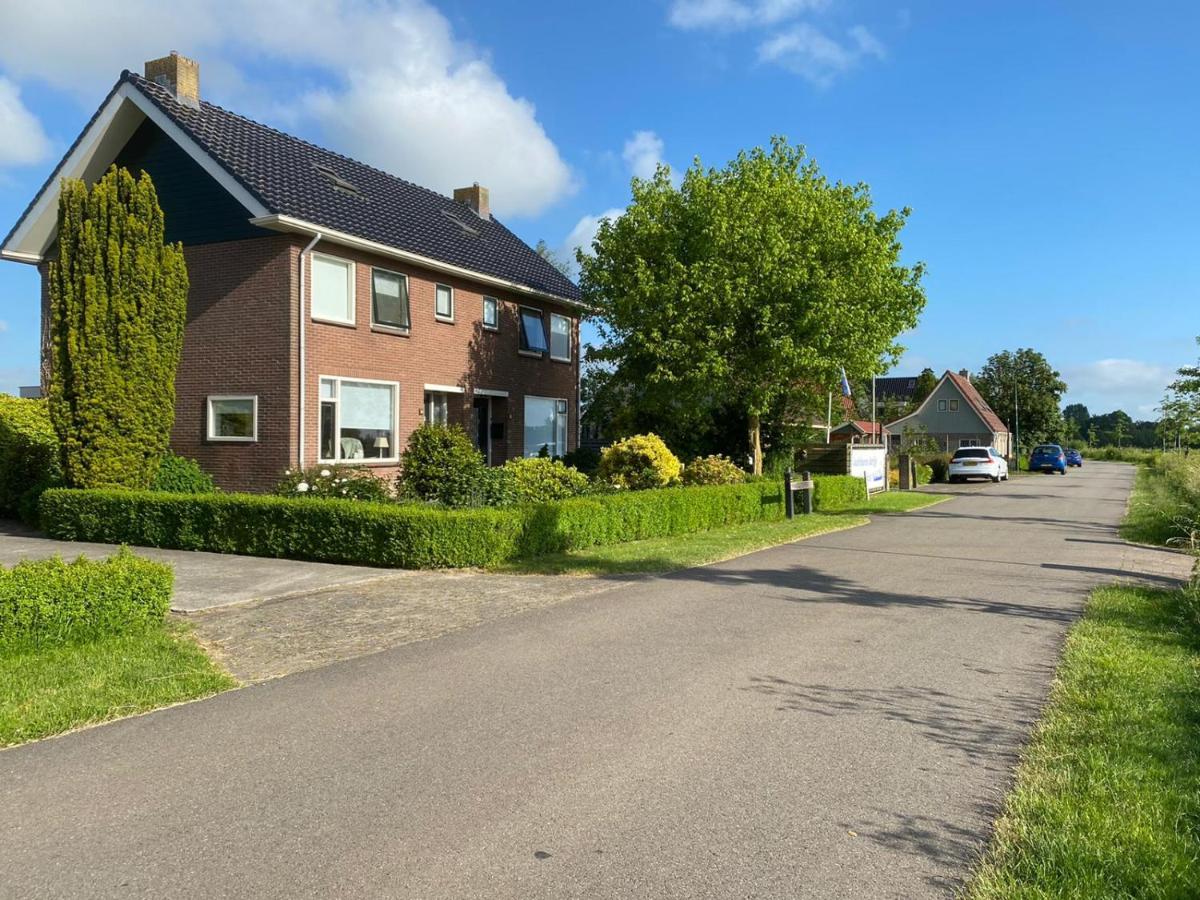 Huis Bij Het Water Met Sloepje Jutrijp Eksteriør bilde