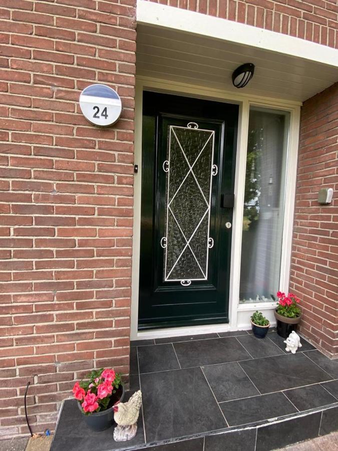 Huis Bij Het Water Met Sloepje Jutrijp Eksteriør bilde