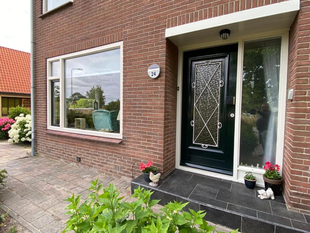 Huis Bij Het Water Met Sloepje Jutrijp Eksteriør bilde